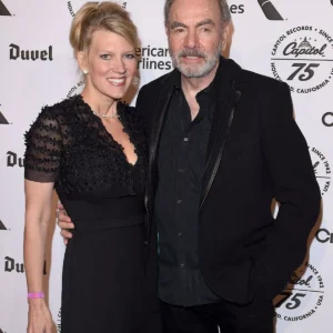 Neil Diamond’s life now – tough health battle, marriage promise and years of therapy Neil Diamond’s life now – tough health battle, marriage promise and years of therapy